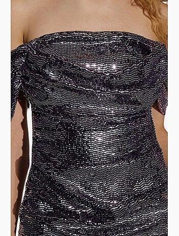 Mini-robe moulante à sequins et col bénitier hiccup