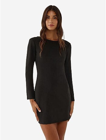 Mini-robe moulante avec décolleté dans le dos