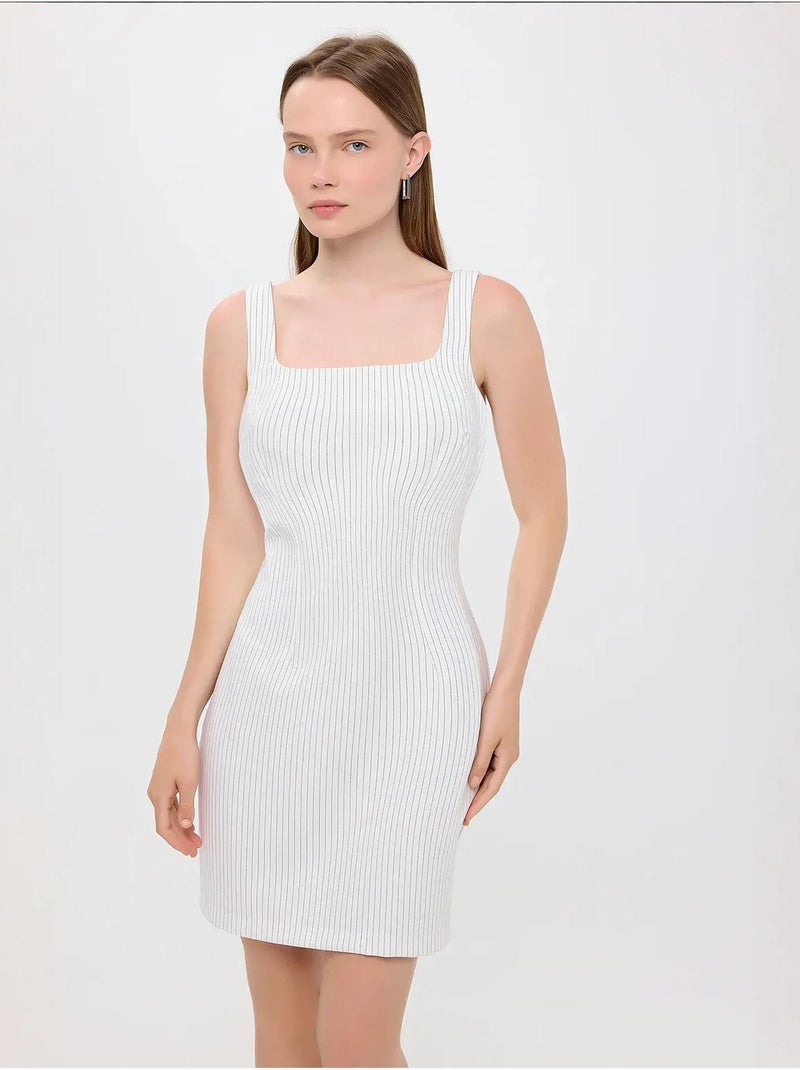 Mini-robe rayée sans manches à col carré Blanc - Kiabi
