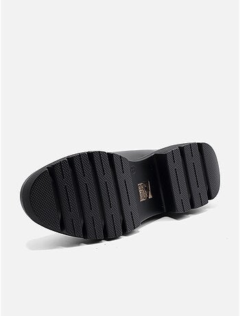 Mocassins à finition brillante