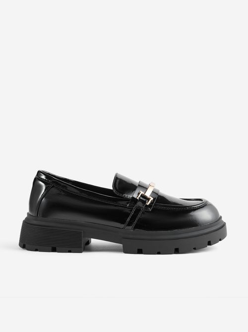 Mocassins vernies avec semelles crantées - Kiabi
