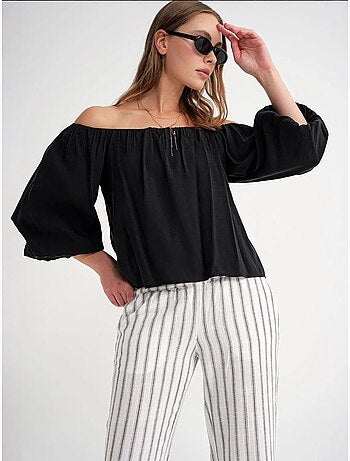 Modaalmix blouse met madonnakraag en ruchesdetail mixray