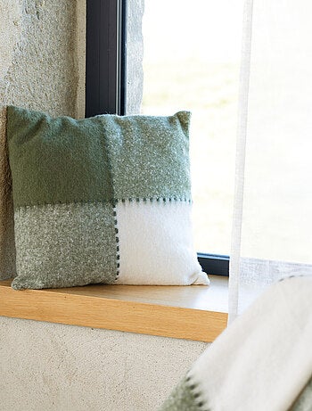Mohair geruite kussenhoes