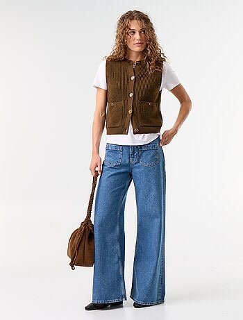 Mouwloos gilet met ronde hals van grof gebreid