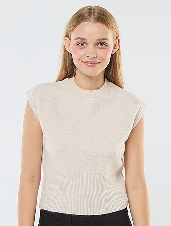 Mouwloos truitje van warm tricot