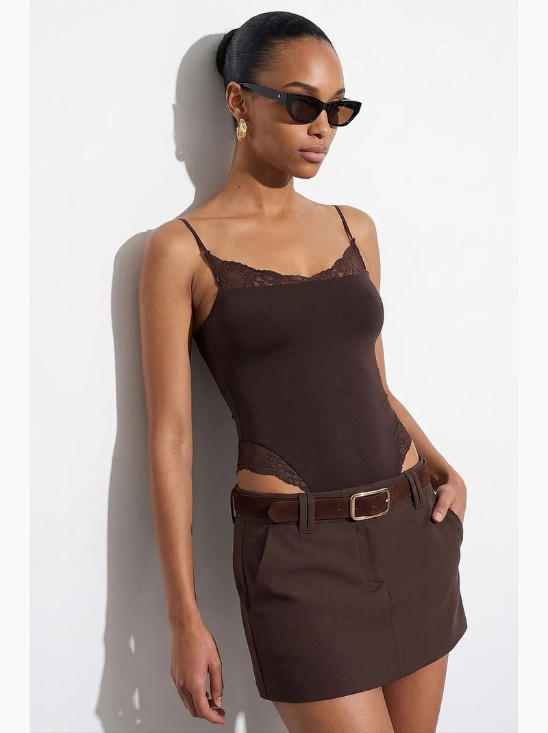 Mouwloze bodyblouse van kant, slim fit dilvin Chocoladebruin - Kiabi