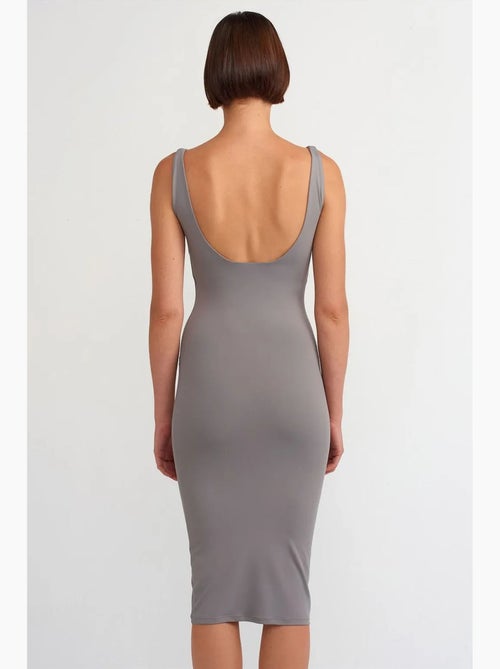 Mouwloze bodycon midi-jurk dilvin - Kiabi Mouwloze bodycon midi-jurk dilvin - Kiabi