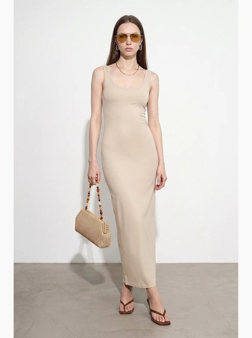 Mouwloze bodycon midi-jurk dilvin - Kiabi Mouwloze bodycon midi-jurk dilvin - Kiabi
