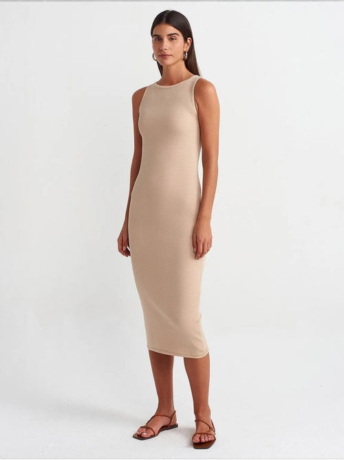 Mouwloze bodycon midi-jurk dilvin - Kiabi Mouwloze bodycon midi-jurk dilvin - Kiabi