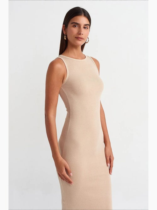 Mouwloze bodycon midi-jurk dilvin - Kiabi Mouwloze bodycon midi-jurk dilvin - Kiabi