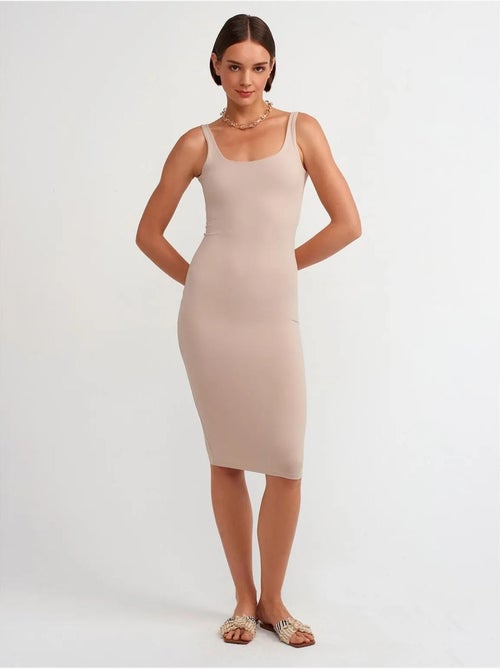 Mouwloze bodycon midi-jurk dilvin - Kiabi Mouwloze bodycon midi-jurk dilvin - Kiabi