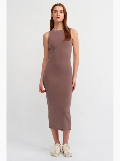 Mouwloze bodycon midi-jurk dilvin - Kiabi Mouwloze bodycon midi-jurk dilvin - Kiabi