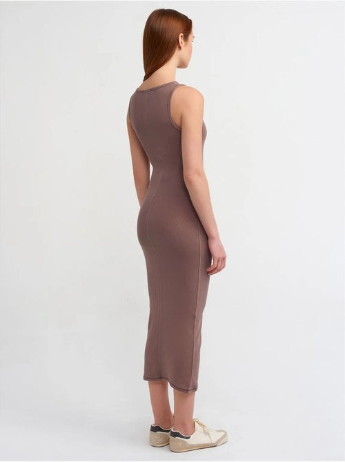 Mouwloze bodycon midi-jurk dilvin - Kiabi Mouwloze bodycon midi-jurk dilvin - Kiabi