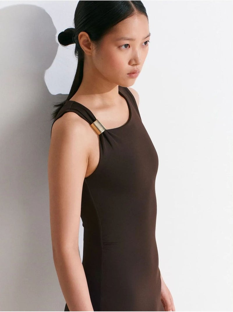 Mouwloze bodycon midi-jurk met accessoiredetail dilvin Chocoladebruin - Kiabi