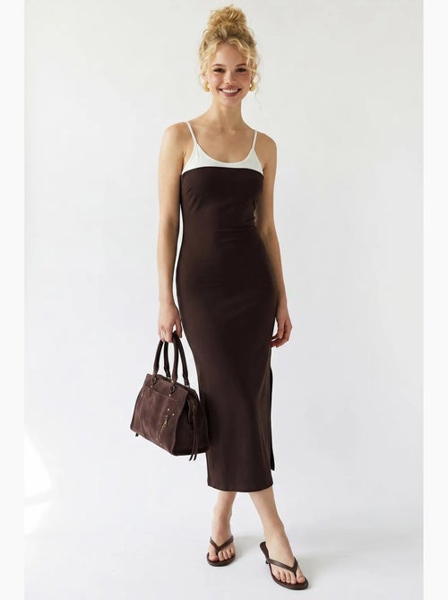 Mouwloze bodycon midi-jurk met split mixray - Kiabi Mouwloze bodycon midi-jurk met split mixray - Kiabi