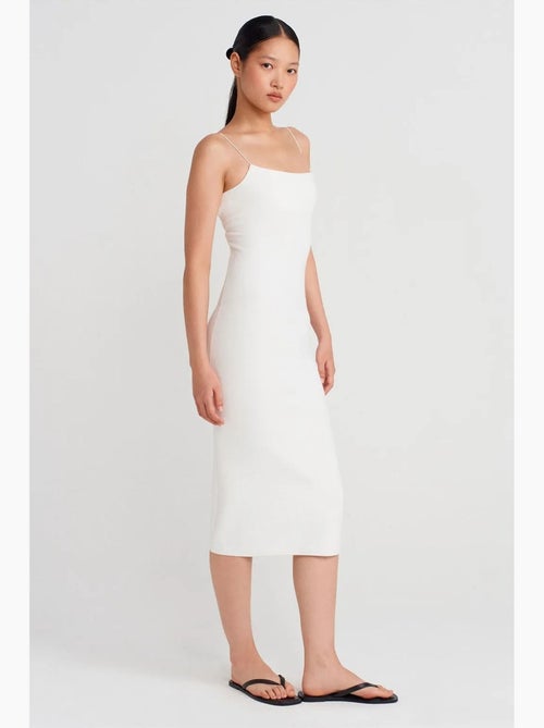 Mouwloze bodycon midi-jurk met uitsnijding dilvin - Kiabi Mouwloze bodycon midi-jurk met uitsnijding dilvin - Kiabi