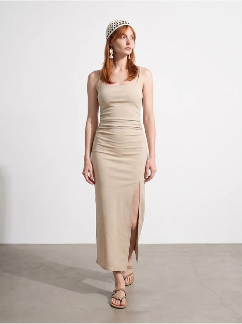 Mouwloze bodycon midi-jurk voor dames dilvin - Kiabi Mouwloze bodycon midi-jurk voor dames dilvin - Kiabi