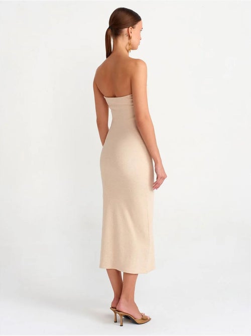 Mouwloze bodycon midi-jurk zonder bandjes dilvin - Kiabi Mouwloze bodycon midi-jurk zonder bandjes dilvin - Kiabi