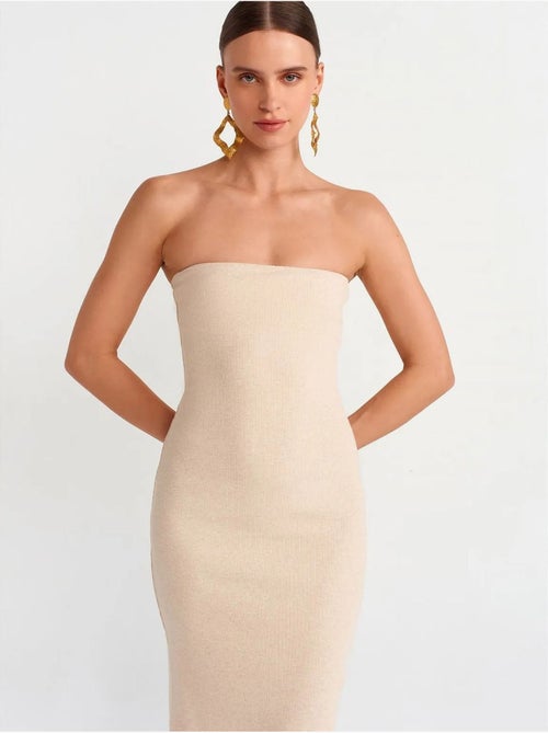 Mouwloze bodycon midi-jurk zonder bandjes dilvin - Kiabi Mouwloze bodycon midi-jurk zonder bandjes dilvin - Kiabi