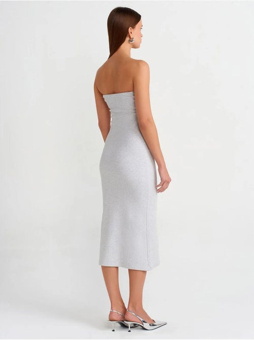 Mouwloze bodycon midi-jurk zonder bandjes dilvin - Kiabi Mouwloze bodycon midi-jurk zonder bandjes dilvin - Kiabi