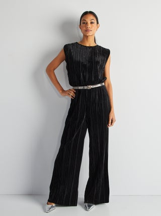 Mouwloze fluwelen jumpsuit met plooitjes