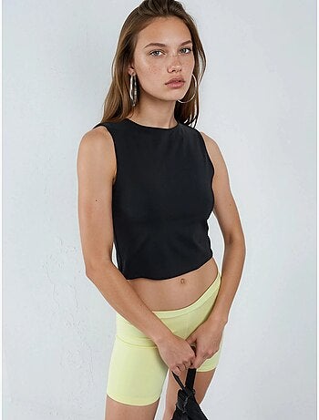 Mouwloze gebreide blouse met boothals busem