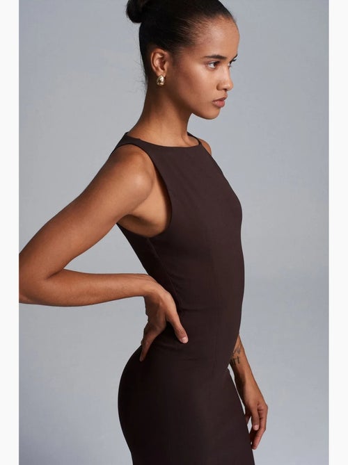Mouwloze midi bodyconjurk met split dilvin - Kiabi Mouwloze midi bodyconjurk met split dilvin - Kiabi