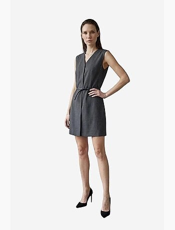 Mouwloze mini shiftjurk met v-hals en ceintuur my fashion