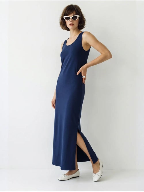 Mouwloze rechte maxi-jurk met split lucci - Kiabi Mouwloze rechte maxi-jurk met split lucci - Kiabi