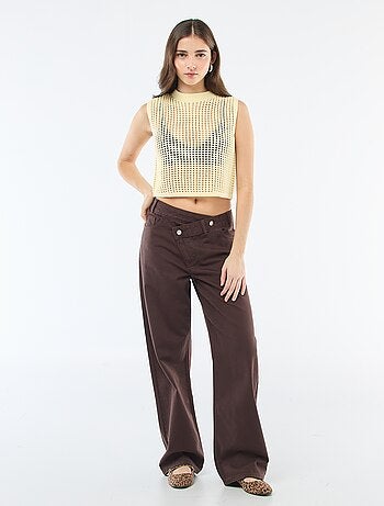 Mouwloze top van gehaakte stof