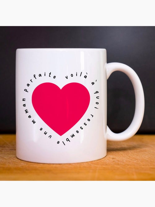 Mug VOILÀ À QUOI RESSEMBLE UNE MAMAN PARFAITE - Kiabi Mug VOILÀ À QUOI RESSEMBLE UNE MAMAN PARFAITE - Kiabi