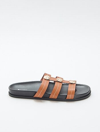 Muiltjes met goudkleurige fantasieknopen