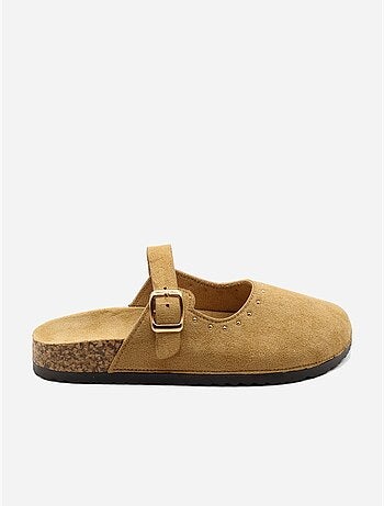 Mules à ardillon clouté