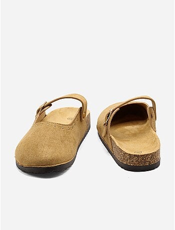Mules à ardillon clouté