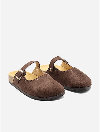 Mules à ardillon clouté