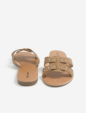 Mules avec brides cloutées