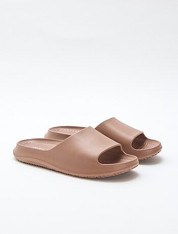 Mules de piscine compensées