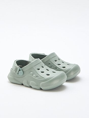 Mules fermées de plage unie