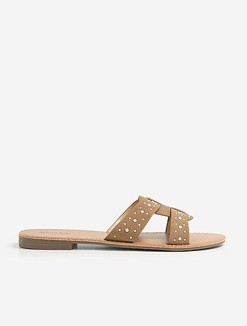 Mules met bandjes met studs