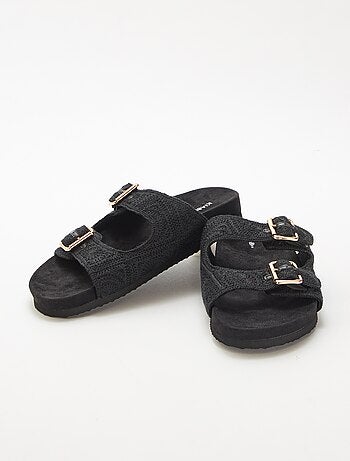 Mules met dubbele bandjes in macramé