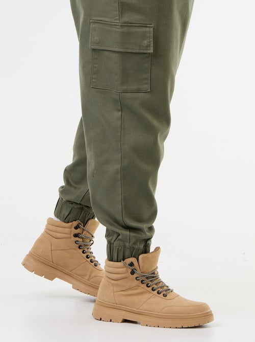 Multizakkenbroek met elastische taille - Kiabi Multizakkenbroek met elastische taille - Kiabi
