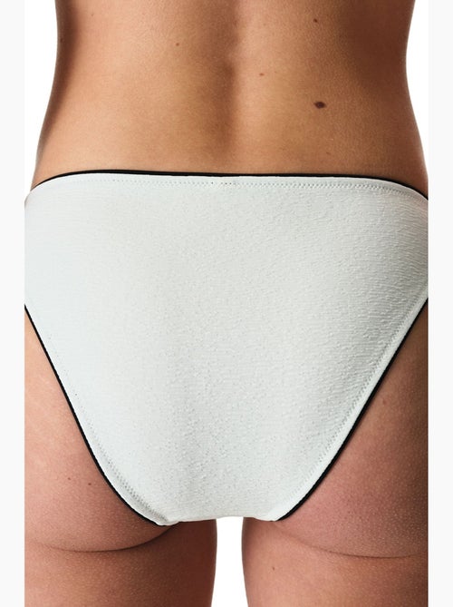 Nadia bikinibroekje met structuur en middelhoge taille penti - Kiabi Nadia bikinibroekje met structuur en middelhoge taille penti - Kiabi