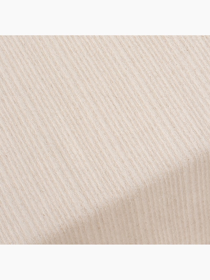 Nappe antitache avec tissu texturé à fines rayures - Gamusi. Beige - Kiabi