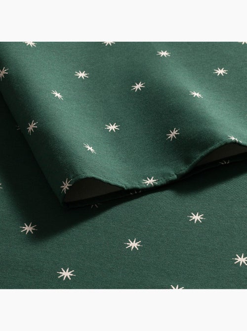 Nappe de noël avec fil lurex et étoiles brodées en relief - gamusi. - Kiabi Nappe de noël avec fil lurex et étoiles brodées en relief - gamusi. - Kiabi