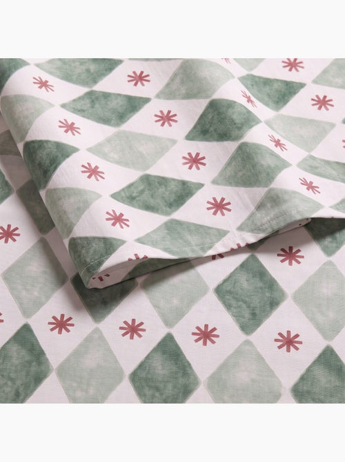 Nappe de noël imperméable avec imprimé géométrique de losanges et étoiles - gamusi. - Kiabi Nappe de noël imperméable avec imprimé géométrique de losanges et étoiles - gamusi. - Kiabi