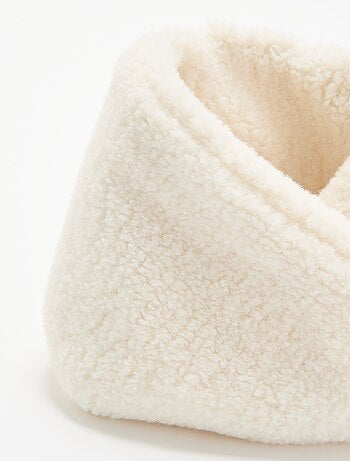 Nekwarmer met schapenvachteffect