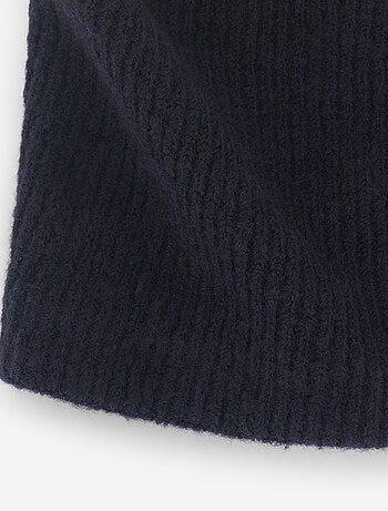 Nekwarmer van geribd breisel