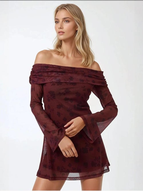 Off-shoulder bodycon mini-jurk met bloemenpatroon hiccup - Kiabi Off-shoulder bodycon mini-jurk met bloemenpatroon hiccup - Kiabi