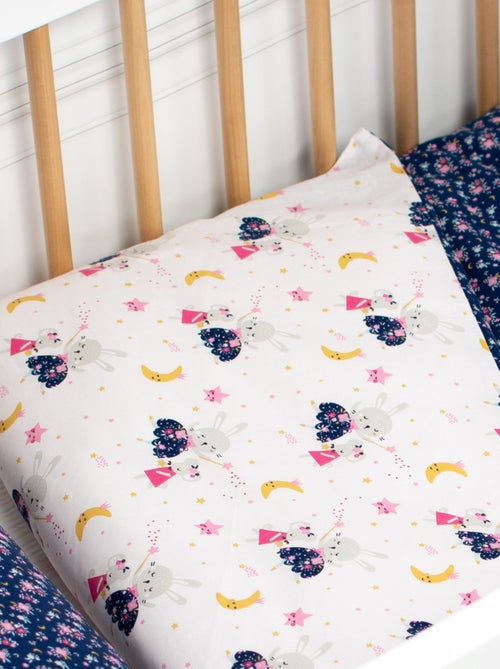 Omkeerbare dekbedovertrekset voor baby van katoengaze | sevira kids - Kiabi Omkeerbare dekbedovertrekset voor baby van katoengaze | sevira kids - Kiabi