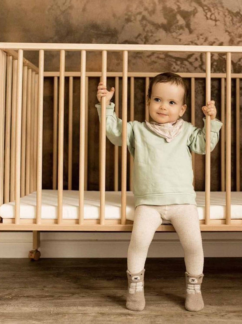 Opvouwbaar babybed 60x120 cm met matras, natuurlijk hout Bruin - Kiabi